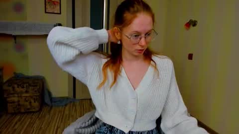 Snapshot of fire_luna chatting on 10.06.25 fire_luna online show from 10.06.25