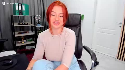 Snapshot of fireflowers_ chatting on 02.12.25 Kallisy online show from 02.12.25