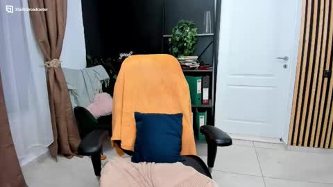 Snapshot of fireflowers_ chatting on 02.03.26 Kallisy online show from 02.03.26