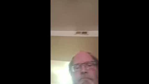 Snapshot of fishingaroundforanything chatting on 12.16.25 Hercomeonmyface online show from 12.16.25