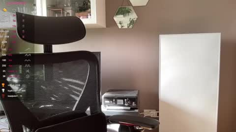 Snapshot of fit_rubinho chatting on 02.19.25 Rubn online show from 02.19.25