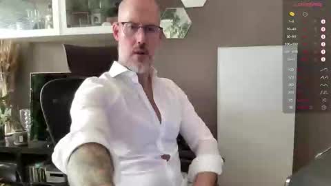 Snapshot of fit_rubinho chatting on 09.19.25 Rubn online show from 09.19.25