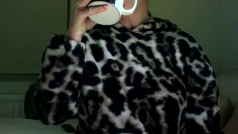 Snapshot of fitbut chatting on 01.12.25 Fitbut online show from 01.12.25