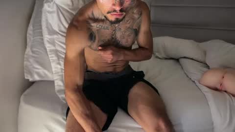Snapshot of fitjacques chatting on 05.18.26 fitjacques online show from 05.18.26