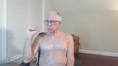 Snapshot of fitman999 chatting on 12.18.25 Jon online show from 12.18.25