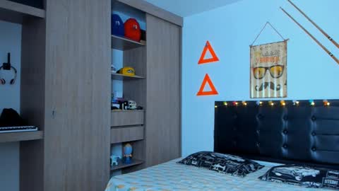 Snapshot of fitnolan chatting on 01.30.25 Elias Valencia online show from 01.30.25