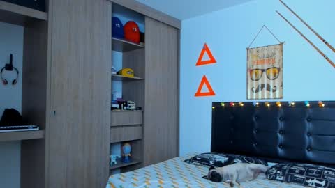 Snapshot of fitnolan chatting on 02.02.25 Elias Valencia online show from 02.02.25