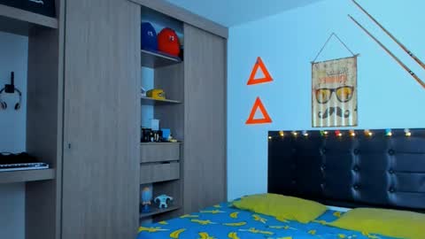 Snapshot of fitnolan chatting on 03.02.25 Elias Valencia online show from 03.02.25