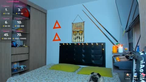 Snapshot of fitnolan chatting on 03.10.25 Elias Valencia online show from 03.10.25