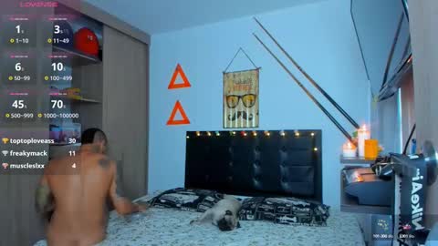 Snapshot of fitnolan chatting on 03.11.25 Elias Valencia online show from 03.11.25