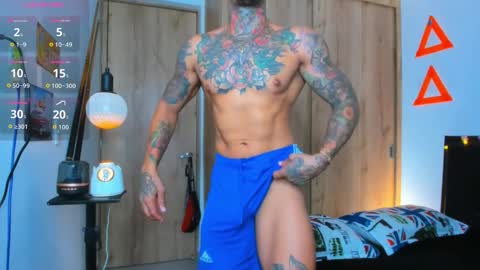 Snapshot of fitnolan chatting on 11.12.25 Elias Valencia online show from 11.12.25