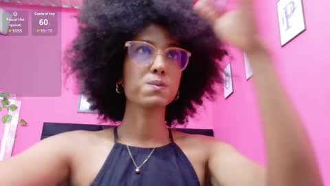 Snapshot of fitsexxyebony chatting on 02.19.26 Violetta online show from 02.19.26