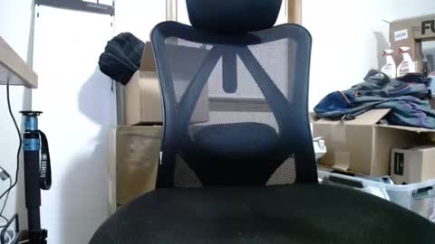 Snapshot of fitshow75 chatting on 03.02.25 Links in Bio below online show from 03.02.25