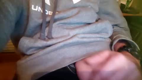 Snapshot of fiveforwilly1 chatting on 01.01.25 Markus online show from 01.01.25