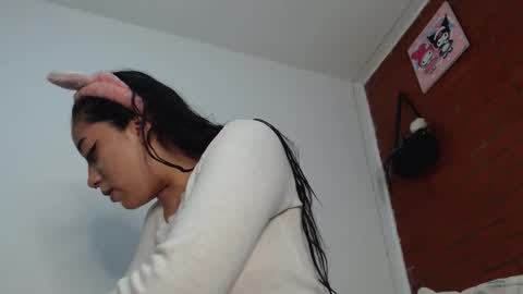 tteo  Sienna  online show from 11.03.25