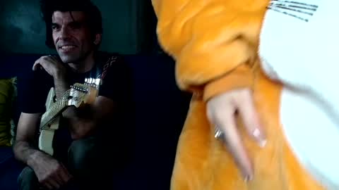 Flannel Dong online show from 11.30.25