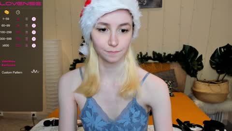 FlexiMona online show from 12.13.24