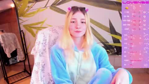 FlexiMona online show from 11.22.25