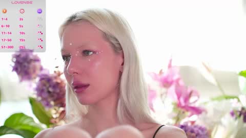 Snapshot of flexylover_ chatting on 10.29.25 Im nude naked fuck lovense online show from 10.29.25