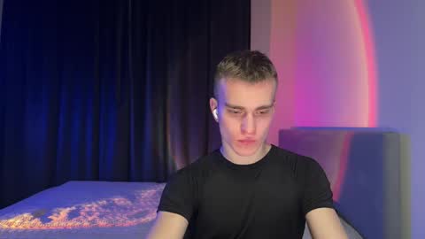 Snapshot of flikyy chatting on 12.14.25 flikyy online show from 12.14.25