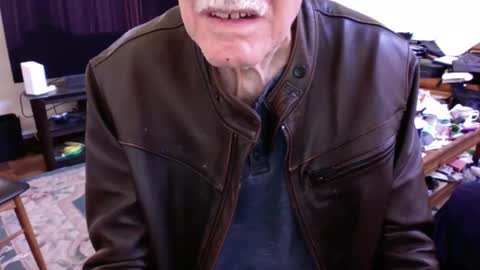 Snapshot of flip4u chatting on 10.29.25 flip4u online show from 10.29.25