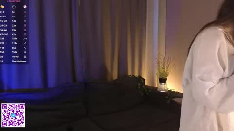 Doloras online show from 10.13.25