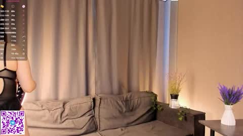 Doloras online show from 10.14.25