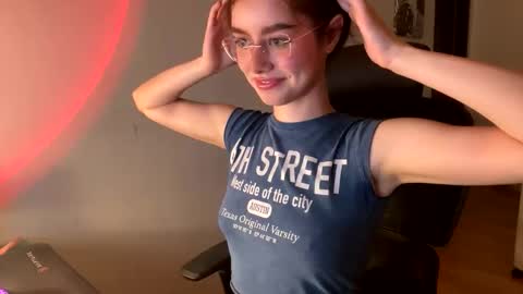 Snapshot of flirtycutiedotcom chatting on 03.15.26 Cutie online show from 03.15.26