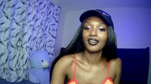 Snapshot of flirtyy_sheery chatting on 02.12.25 sheery online show from 02.12.25