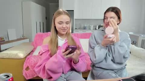 Mona online show from 10.26.25