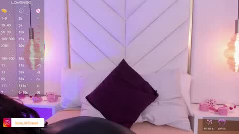 Snapshot of flor_deluna chatting on 03.04.25 Luna online show from 03.04.25