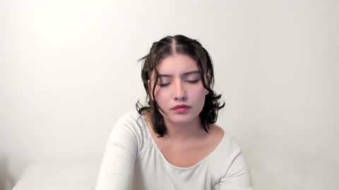 Snapshot of flordejamaica chatting on 11.08.25 Tell me My Love online show from 11.08.25