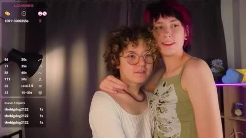 Snapshot of florenceherrick chatting on 12.16.25 Margo online show from 12.16.25