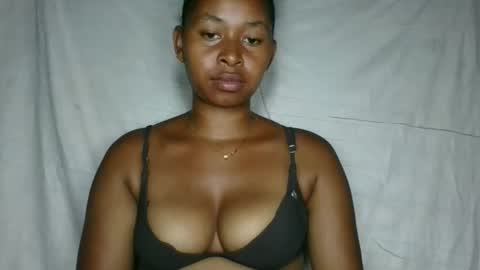 florencia011 online show from 11.22.25