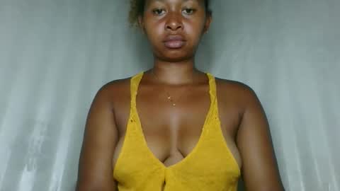 Snapshot of florencia011 chatting on 01.06.26 florencia011 online show from 01.06.26