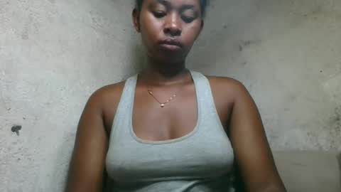 Snapshot of florencia011 chatting on 01.16.26 florencia011 online show from 01.16.26