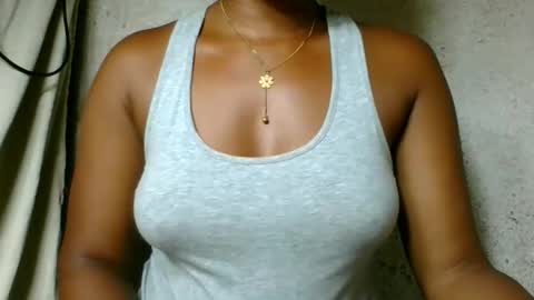 Snapshot of florencia011 chatting on 03.13.26 florencia011 online show from 03.13.26