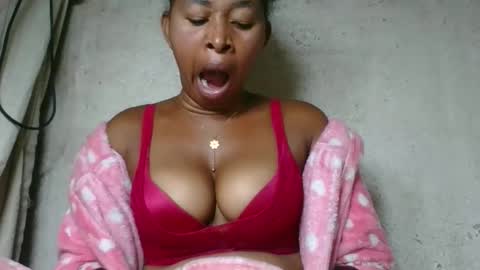 Snapshot of florencia011 chatting on 03.15.26 florencia011 online show from 03.15.26