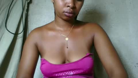 Snapshot of florencia011 chatting on 03.27.26 florencia011 online show from 03.27.26