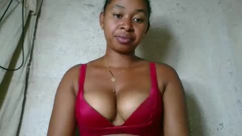 Snapshot of florencia011 chatting on 04.03.26 florencia011 online show from 04.03.26