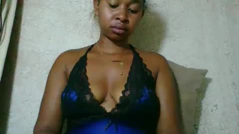 Snapshot of florencia011 chatting on 04.12.26 florencia011 online show from 04.12.26