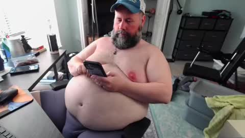 Snapshot of floridabearlive chatting on 09.20.25 FloridaBearLive online show from 09.20.25
