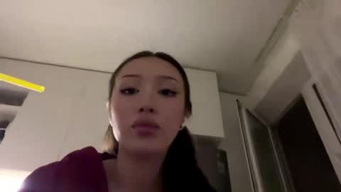 Snapshot of florinebolevice chatting on 06.04.26 Lucy online show from 06.04.26