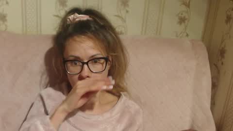 say meow and send tip  online show from 10.24.25