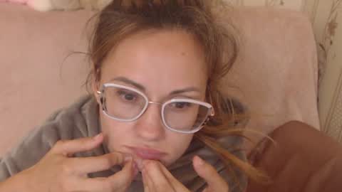 Snapshot of flowercandydoll13 chatting on 07.13.26 say meow and send tip online show from 07.13.26