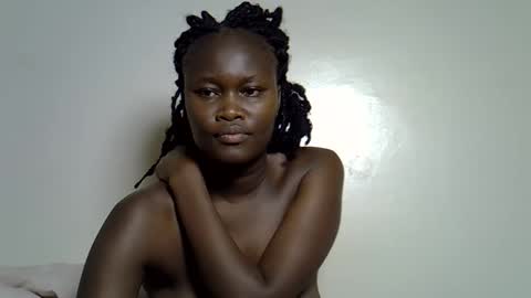 flowerdiva002 online show from 11.14.25