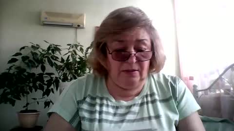 Flowerlower online show from 02.12.25