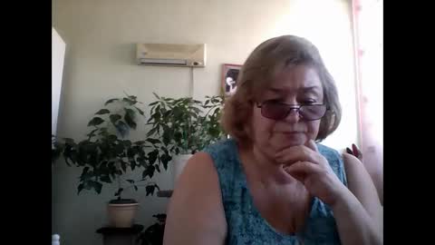 Flowerlower online show from 02.20.25