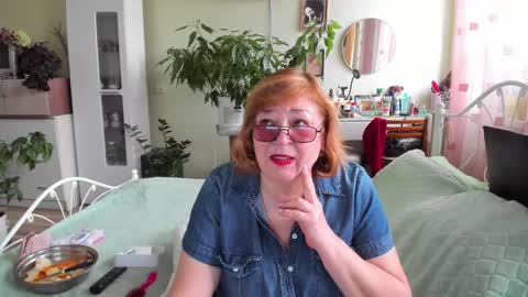 Flowerlower online show from 10.04.25