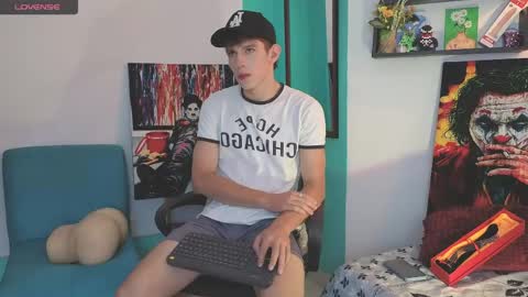 flowers109 online show from 04.13.26